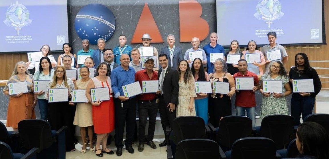 Sessão solene homenageia agentes de saúde, agentes de endemias e personalidades em Rondônia