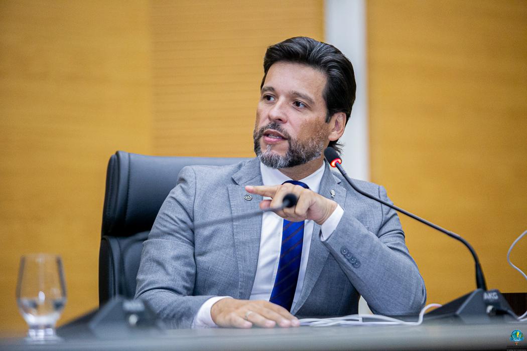 Delegado Camargo cobra diagnóstico completo sobre falta de servidores na saúde estadual