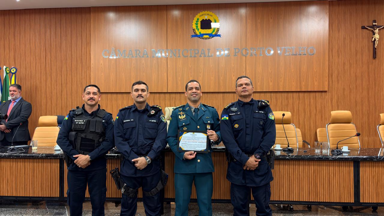 SOLENIDADE DE ENTREGA DO TÍTULO DE CIDADÃO HONORÁRIO AO TENENTE-CORONEL PM AMORIM