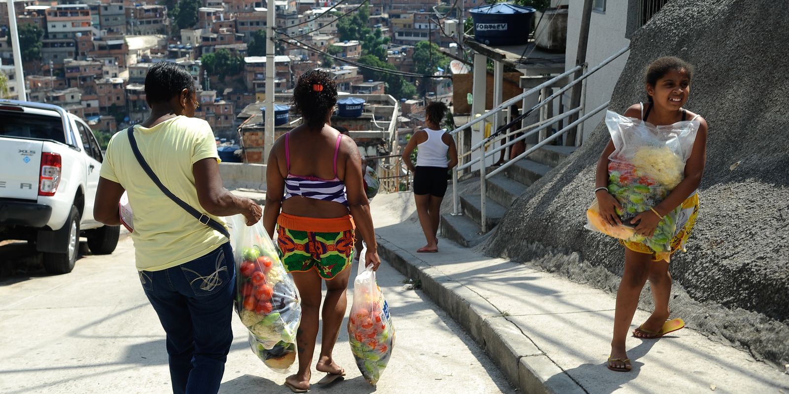 Brasil completa 1 ano fora do Mapa da Fome, mas desafios persistem