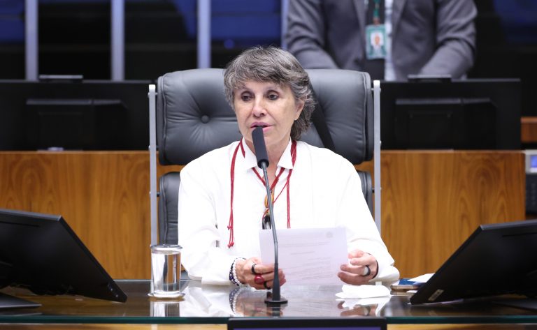 Comissão aprova política de incentivo à arte produzida por pessoas com deficiência