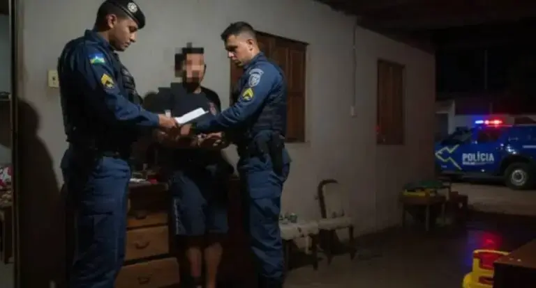  Homem é preso em Guajará-Mirim após tentar agredir a própria mãe por dinheiro 