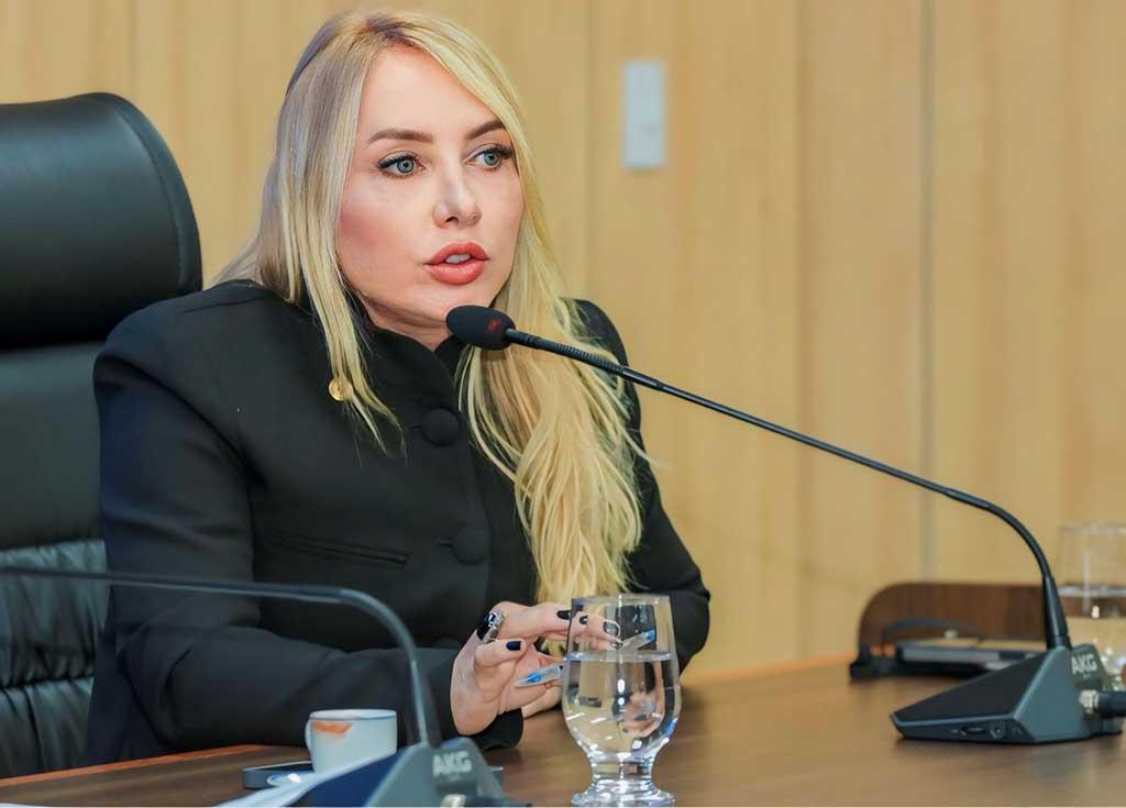 Ieda Chaves propõe tornozeleira rosa como reforço à proteção de mulheres em Rondônia