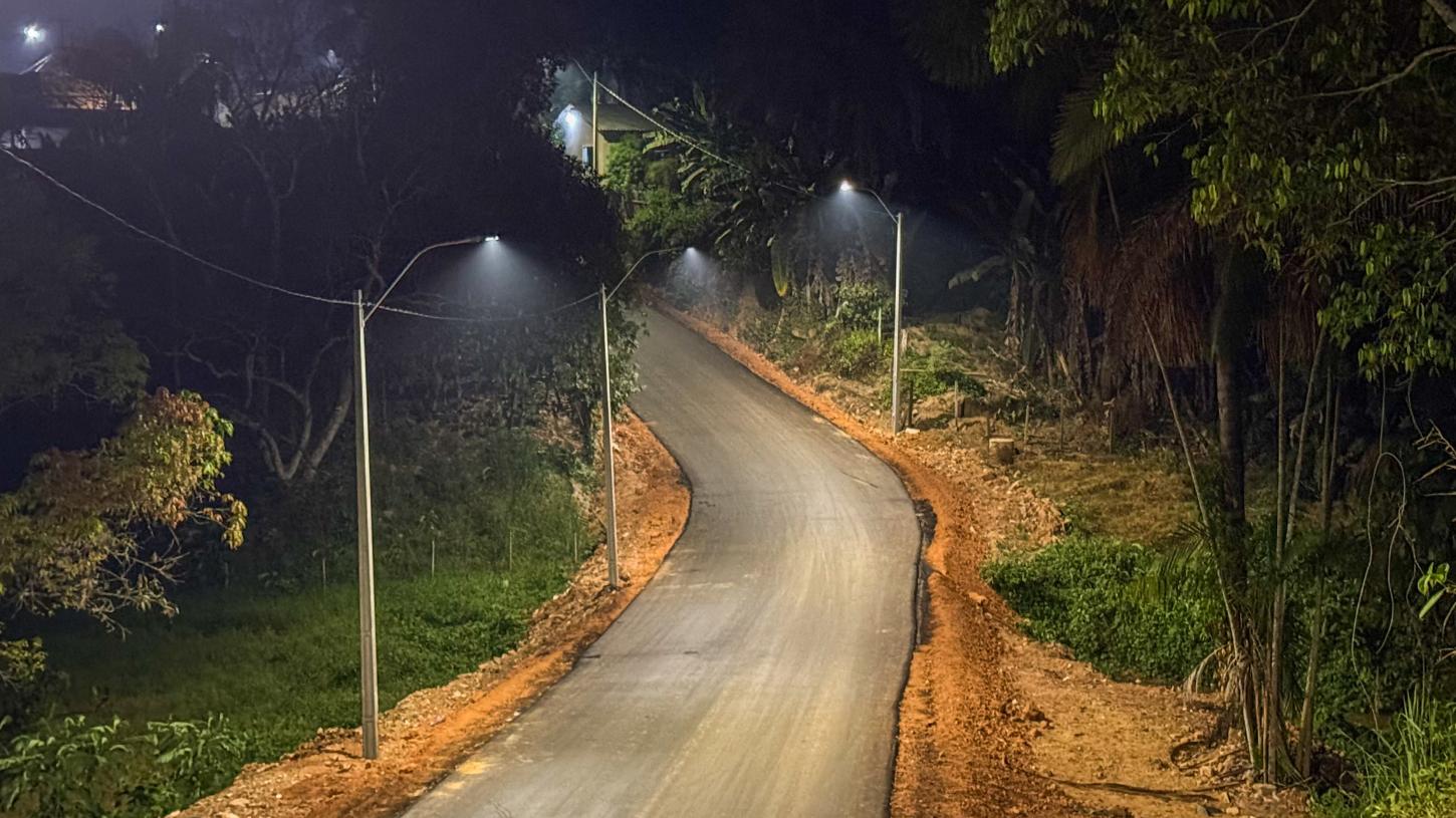 Iluminação 100% em LED chega a Rua Canhoto da Paraíba oferecendo mais segurança aos moradores