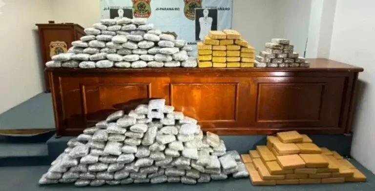 Motorista confessa transporte de drogas e é preso com quase 243 quilos de entorpecentes em Rondônia