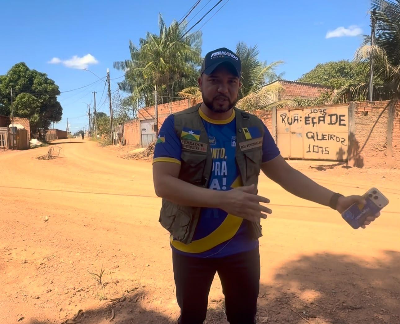 Vereador Fernando Silva fiscaliza obras e cobra agilidade para pavimentação no bairro Mariana
