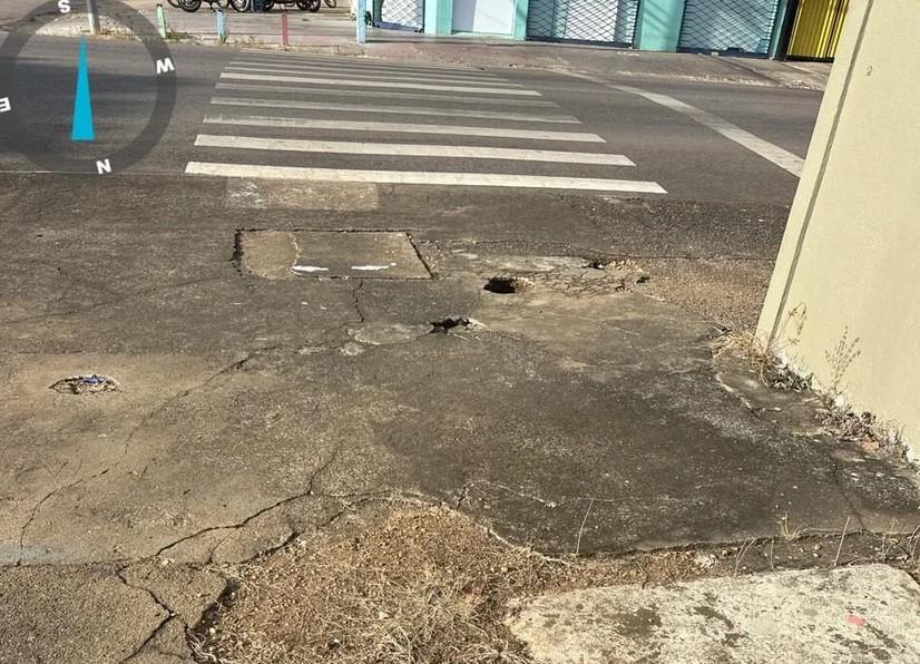 Zé Paroca cobra proteção em boca de lobo e alerta para riscos no bairro Liberdade