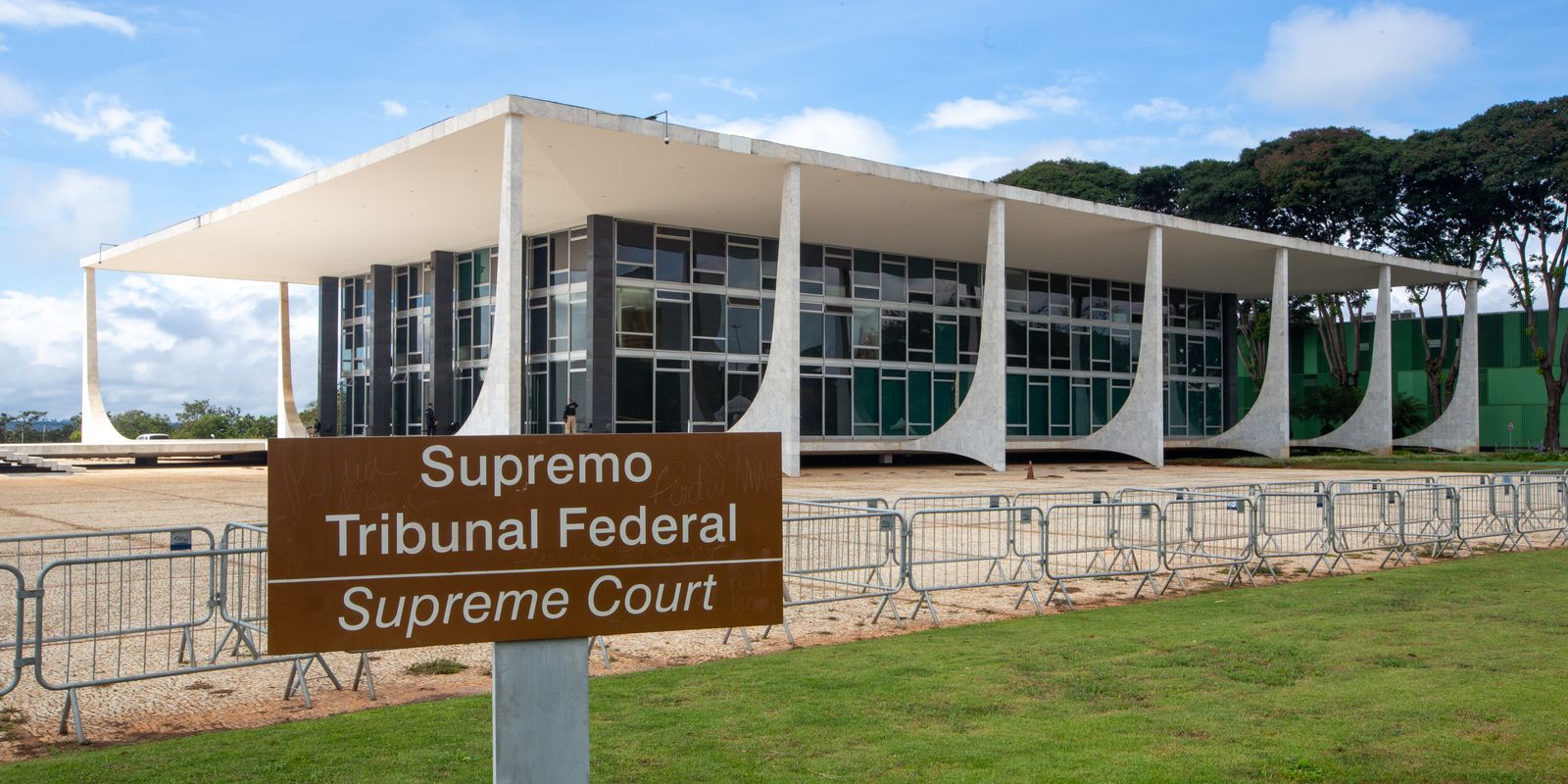 STF suspende julgamento de lei que proíbe jogos de azar