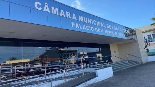 Câmara de Porto Velho exonera mais de 700 comissionados em corte em massa