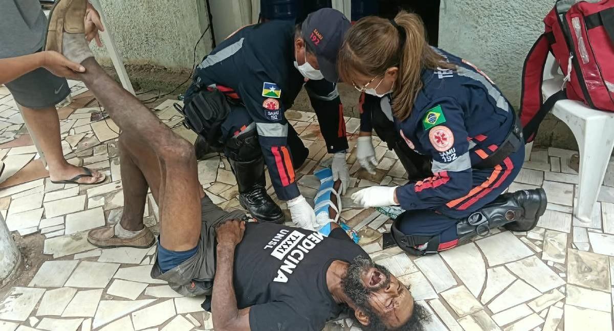 Homem é espancado a pauladas após acusações de furto na zona norte de Porto Velho