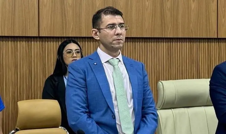 Após fiscalização de Pedro Geovar, Prefeitura limpa córrego no Cidade Nova