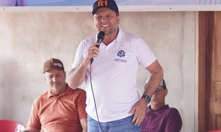 Associações de Santa Luzia e Espigão do Oeste recebem implementos com apoio de Cirone Deiró