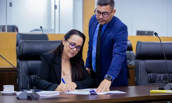 Deputada Rosangela Donadon solicita restauração e construção da calçada da Escola Sebastiana Lima de Oliveira.