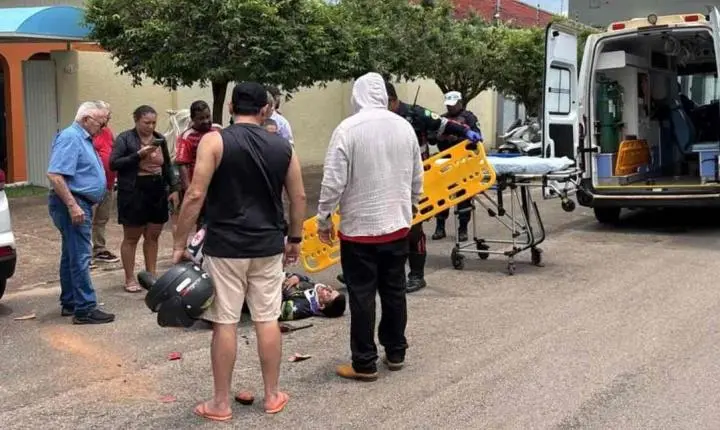 Motociclista sofre fraturas após atingir porta de Hyundai Creta