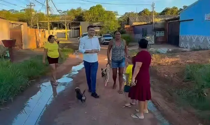 Pedro Geovar recebe denúncia de moradores e cobra recuperação urgente da Rua Bolonha