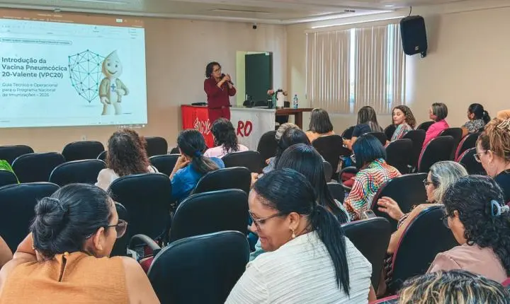 Salas de vacina fecham por um dia para capacitar profissionais e reforçar a segurança da população
